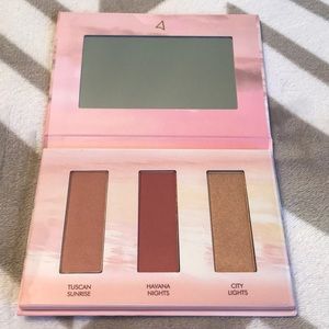 Wander Beauty blush and highlighter palette
